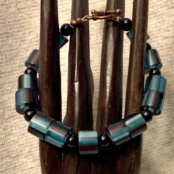 Blue Glass & Black Onyx Bracelet - Picture 2 of 3
